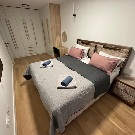 Cadordzina Free Parking Old Town Apartment *
