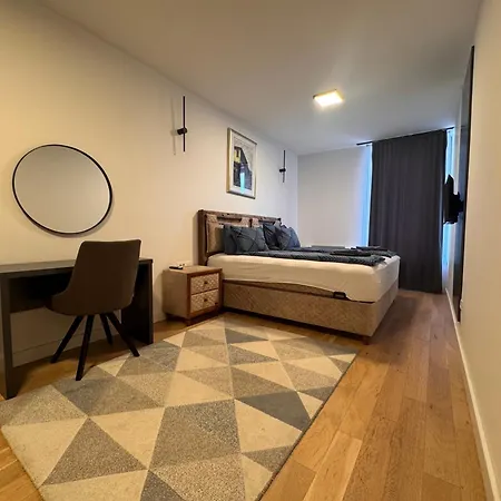 Cadordzina Free Parking Old Town Apartment *